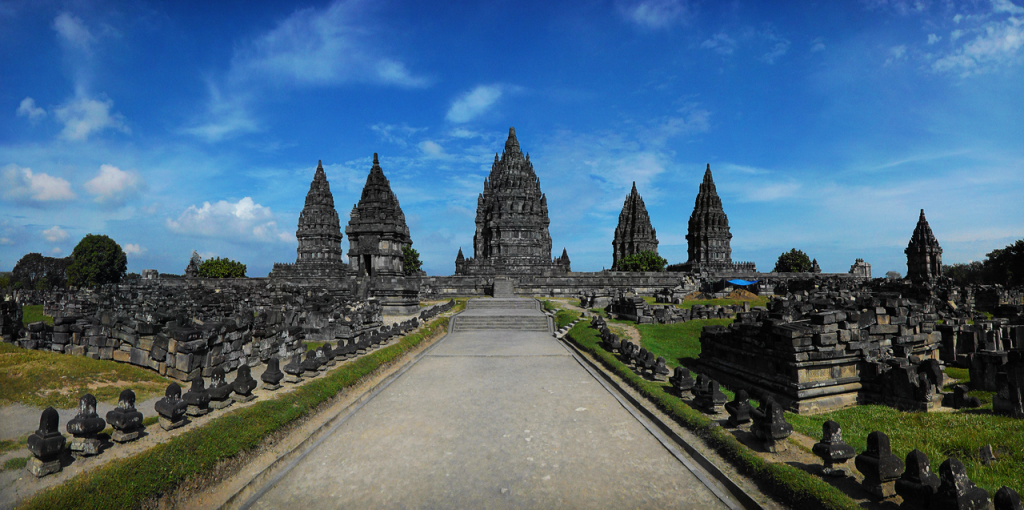 Prambanan_(14975104506)